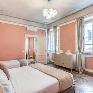 Futura Collection Center Apartment